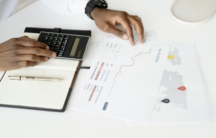 construct a diversified investment portfolio