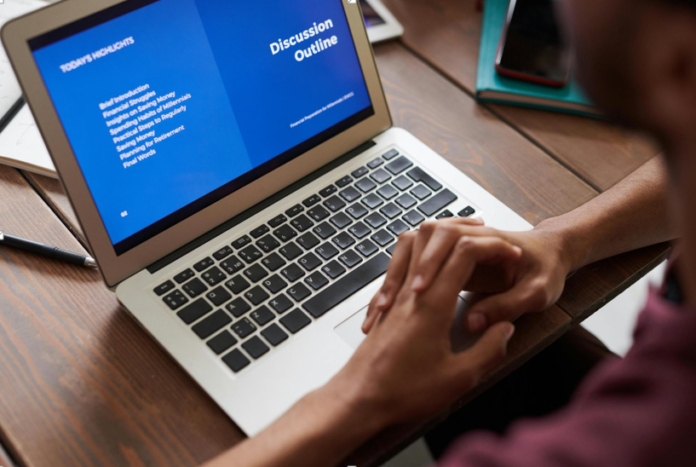 From Desk to Distant: Managing Remote Team Leaves