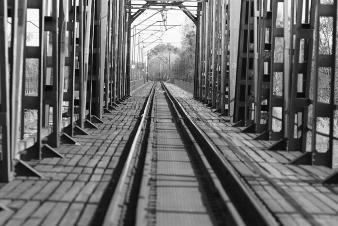 radiant market track beam